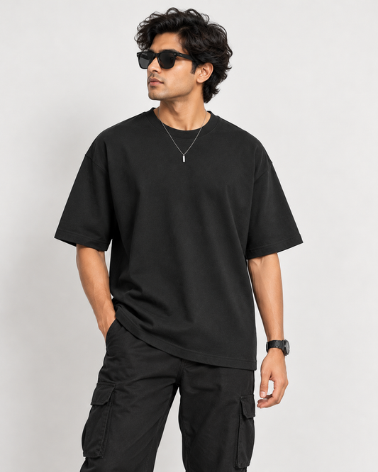 Black - Oversized T-Shirt